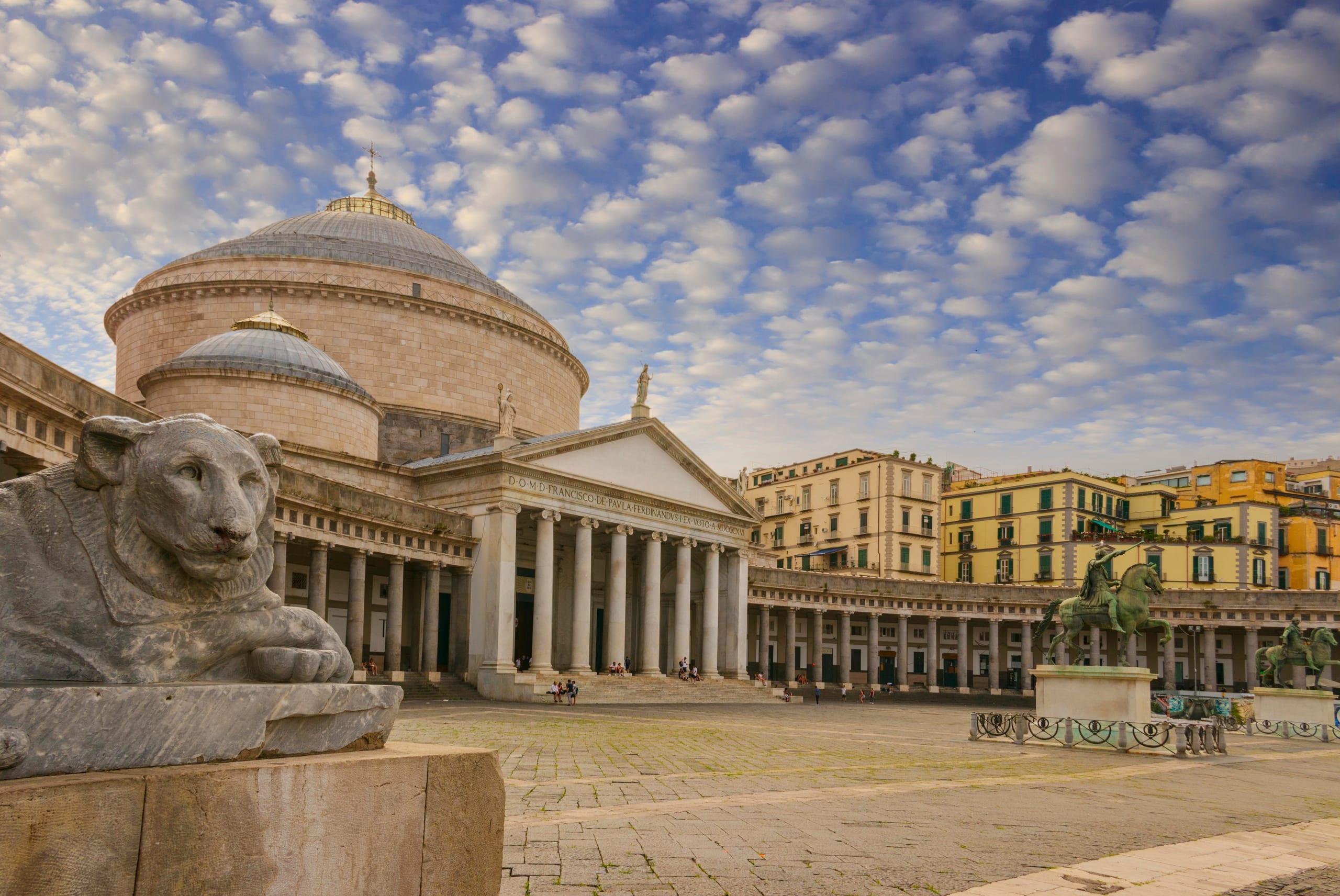 Piazza del Plebiscito in Neapel