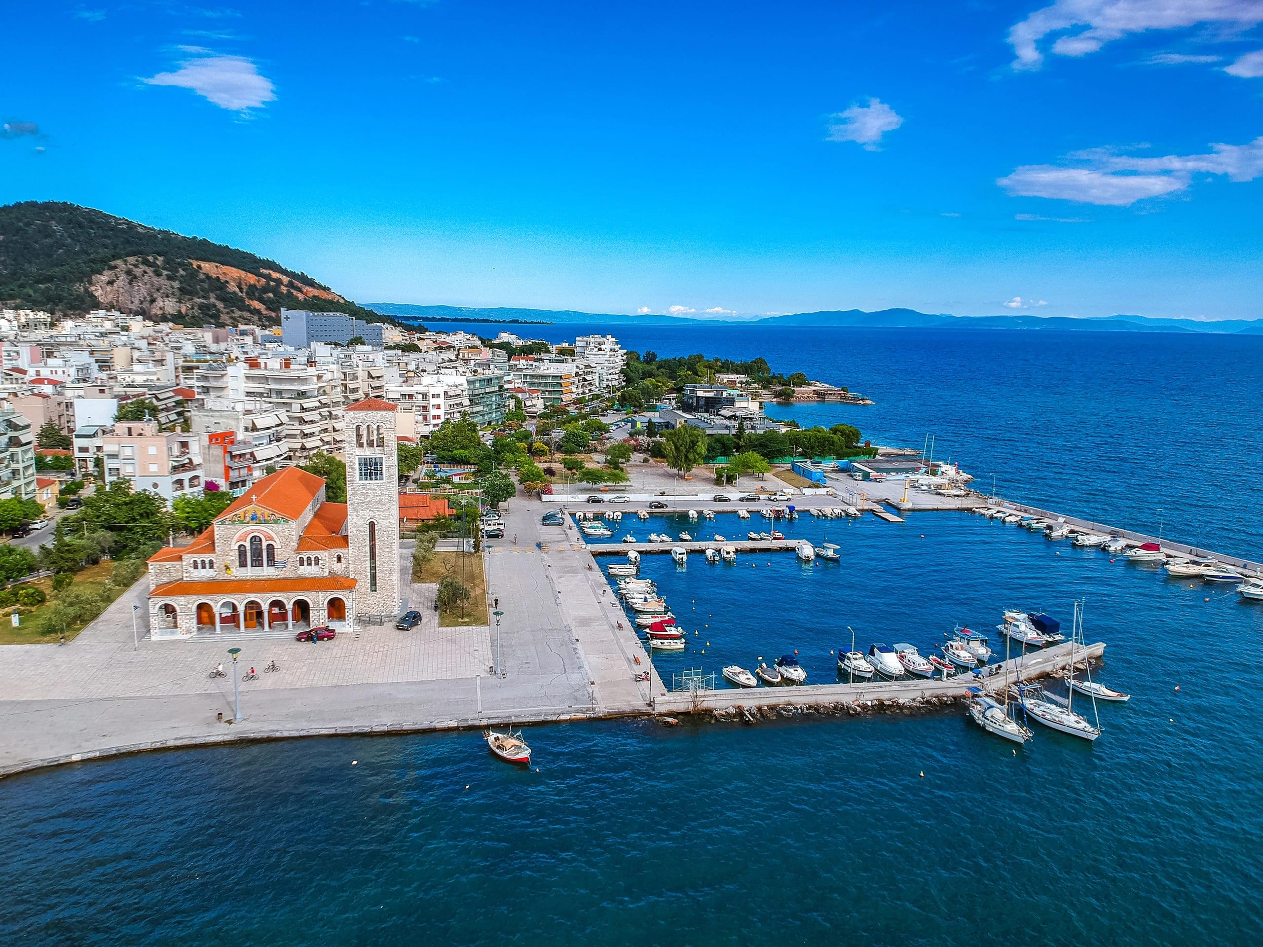 Beschaulicher Hafen in Volos Stadt