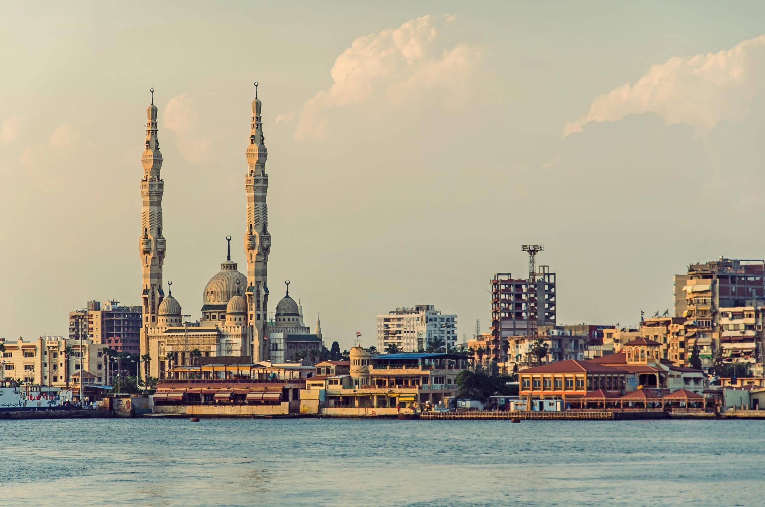 Küstenlinie und Skyline von Port Said