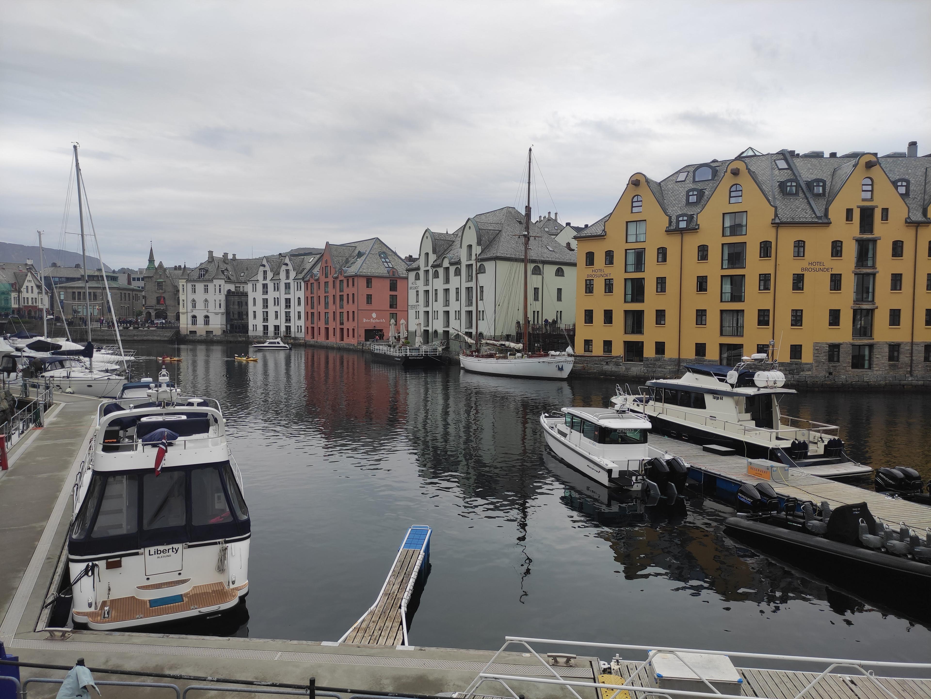Stadthafen von Alesund