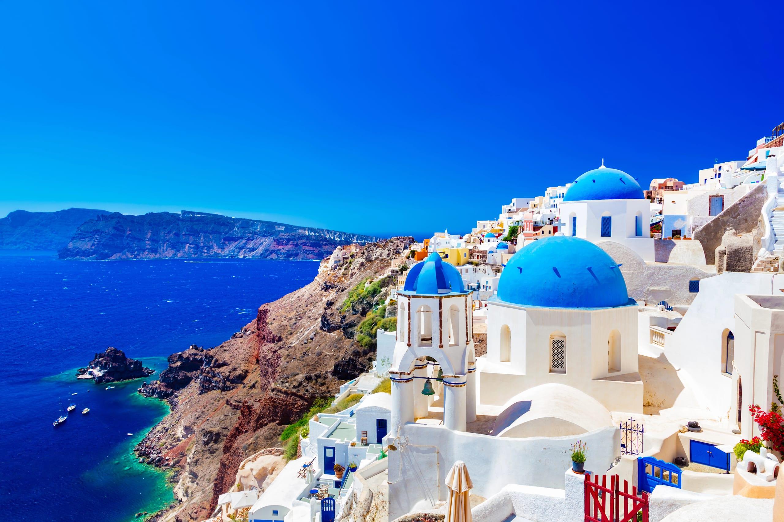 Das malerische Dorf Oia auf Santorini