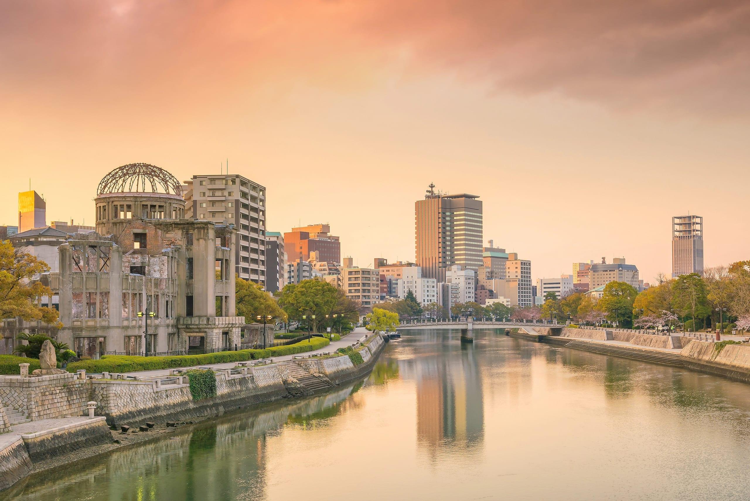 Zentrum von Hiroshima mit Friedensdenkmal